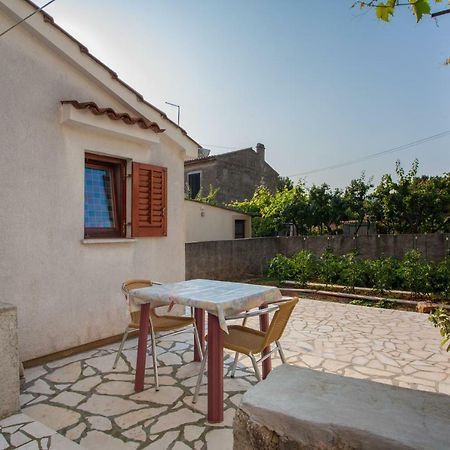 Rooms Ester Cres Εξωτερικό φωτογραφία