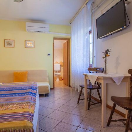 Rooms Ester Cres Εξωτερικό φωτογραφία
