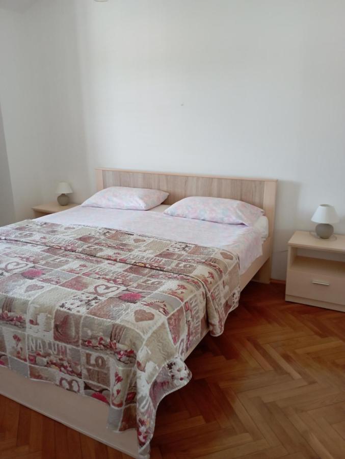 Rooms Ester Cres Εξωτερικό φωτογραφία