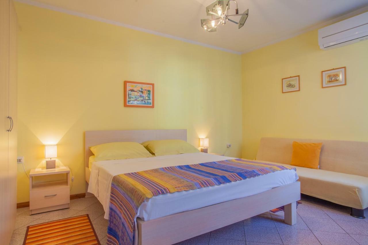 Rooms Ester Cres Εξωτερικό φωτογραφία