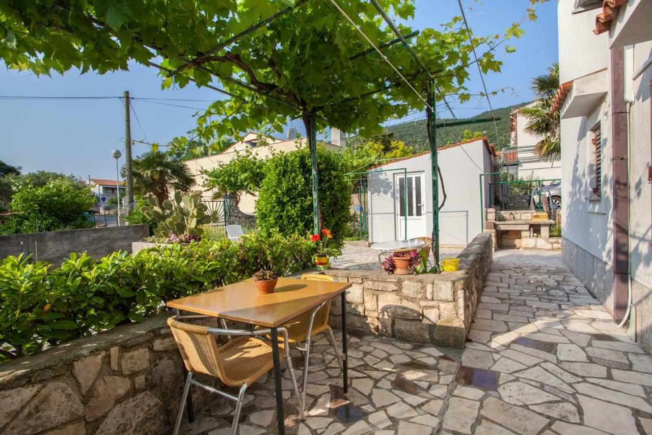 Rooms Ester Cres Εξωτερικό φωτογραφία