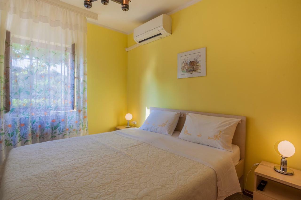 Rooms Ester Cres Εξωτερικό φωτογραφία