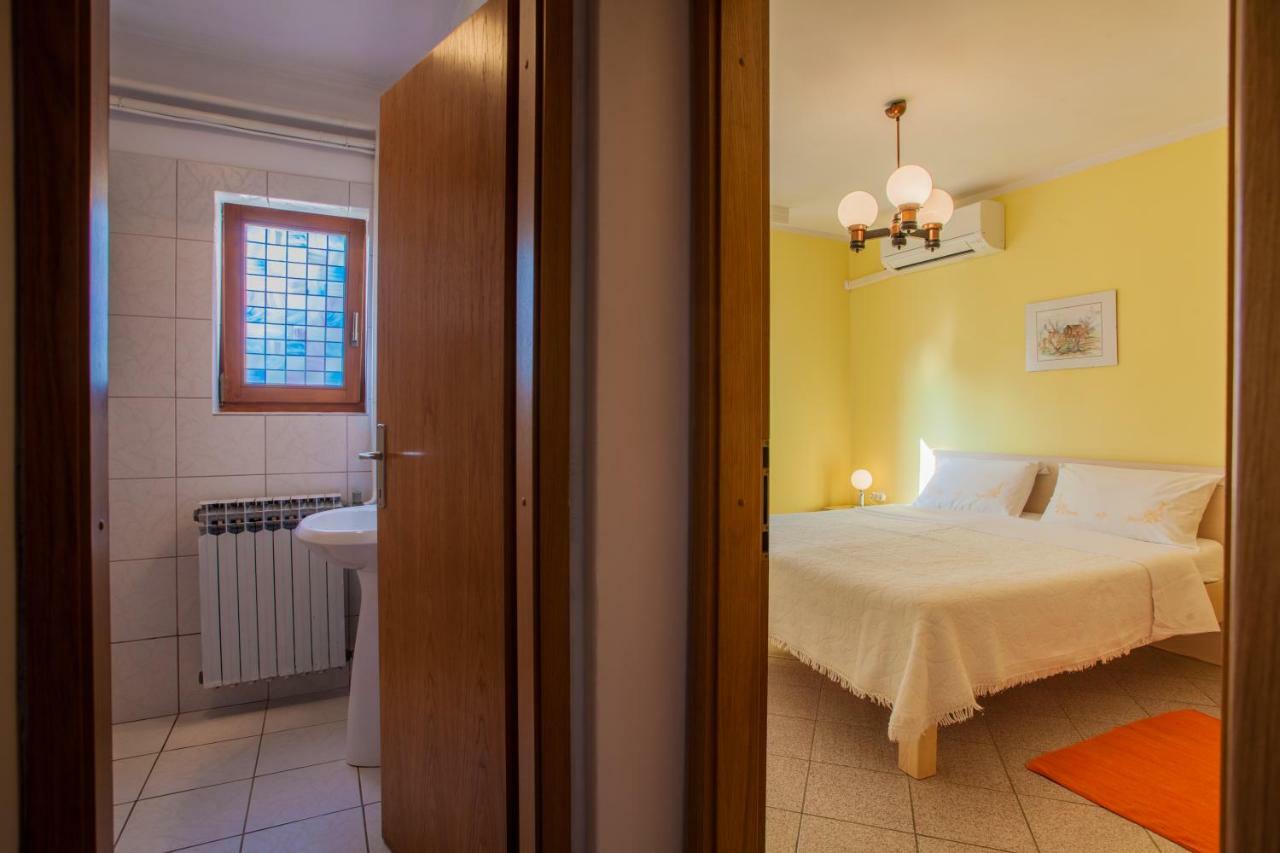 Rooms Ester Cres Εξωτερικό φωτογραφία