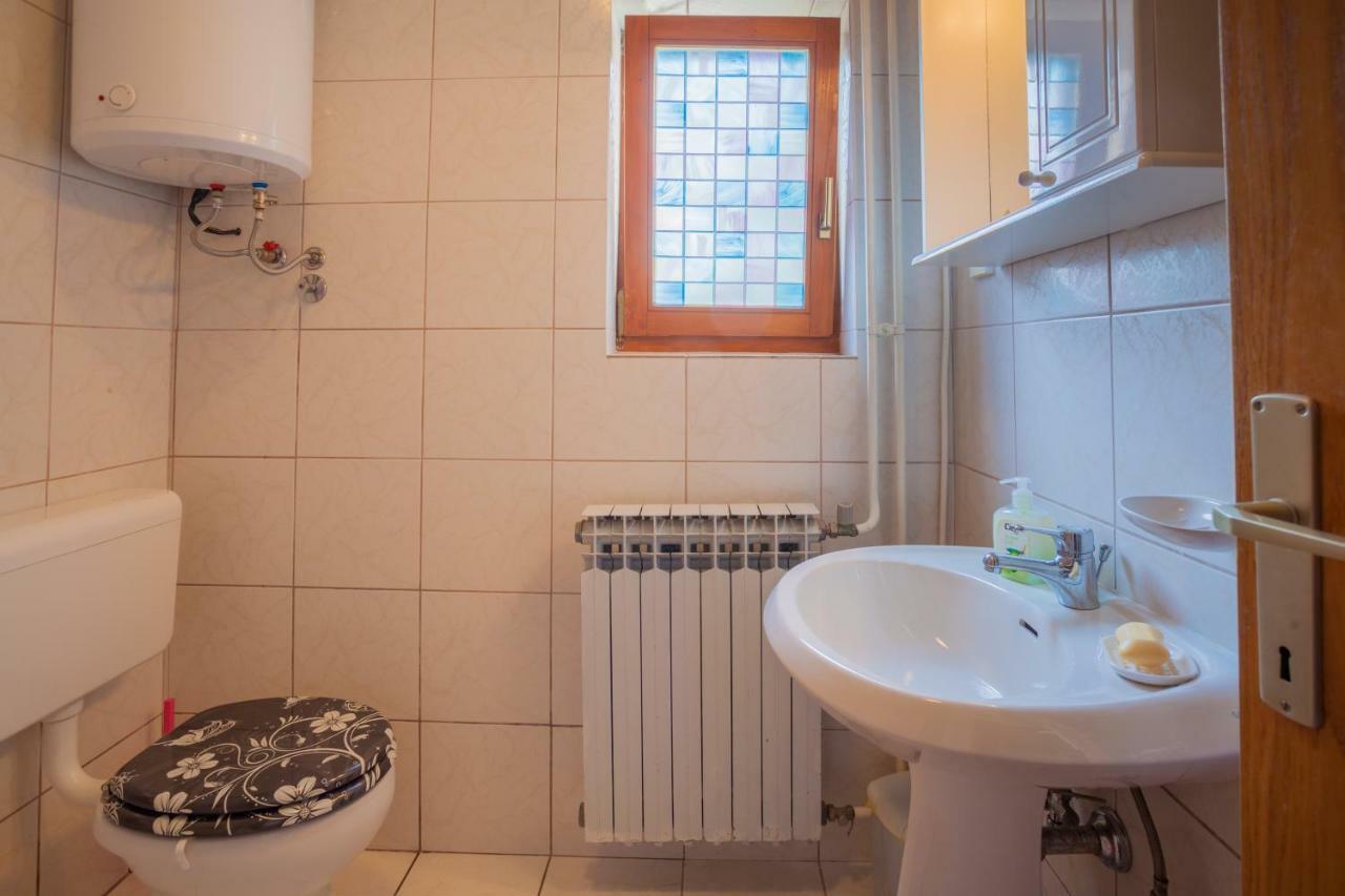 Rooms Ester Cres Εξωτερικό φωτογραφία