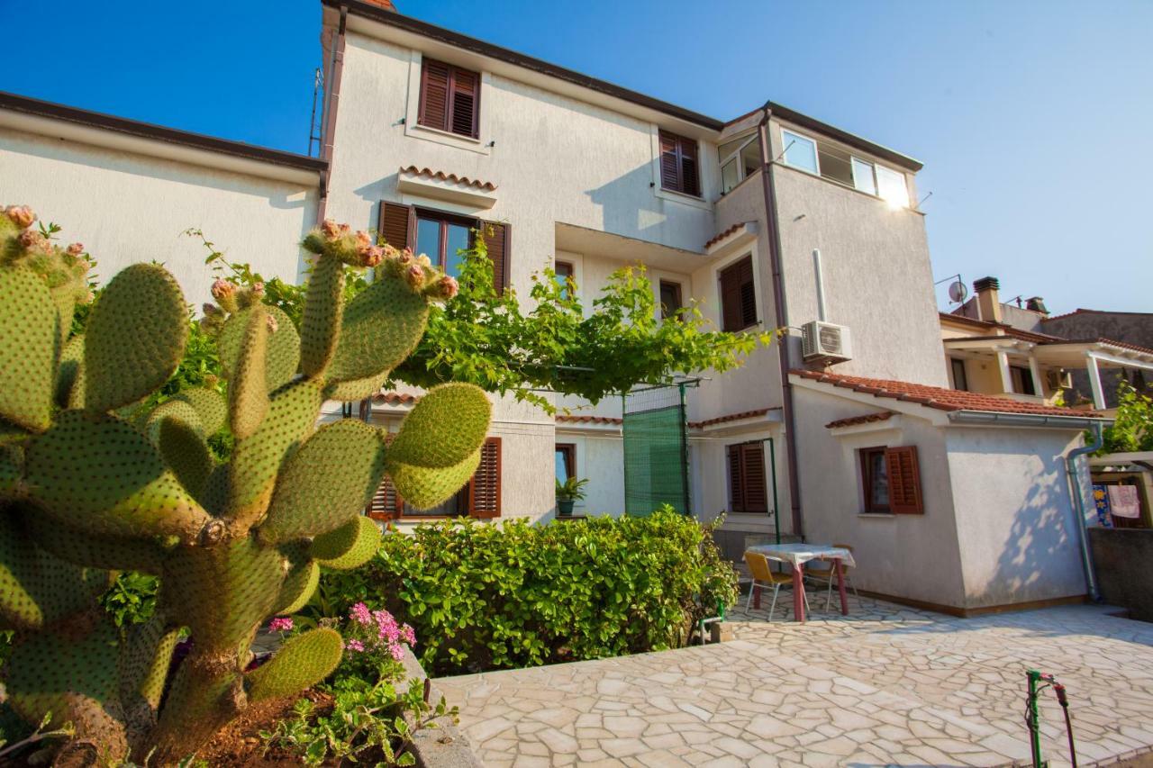 Rooms Ester Cres Εξωτερικό φωτογραφία